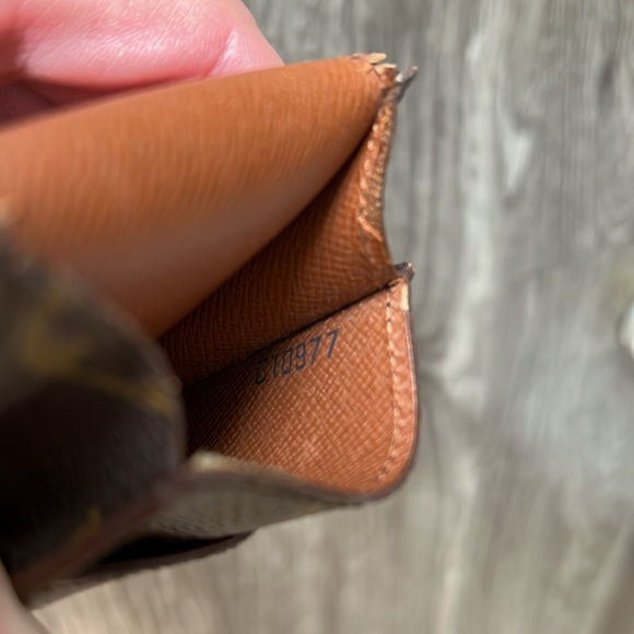 Louis Vuitton Authentic Vintage Cigarette Case - 2.5”W x 5”H x 1”D - Picture 7 of 9